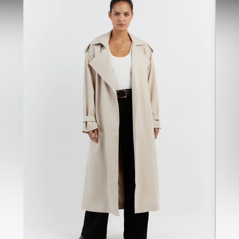 DISSH TRENCH COAT